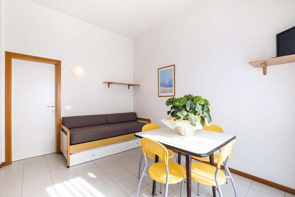 Residence Caterina Cattolica Zewnętrze zdjęcie